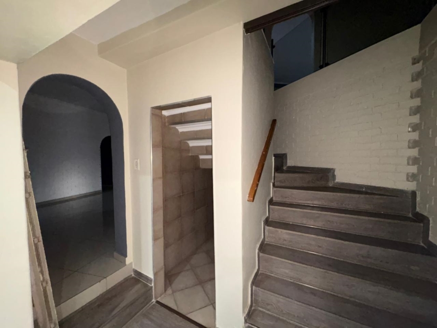 6 Bedroom Property for Sale in Safari Gardens North West